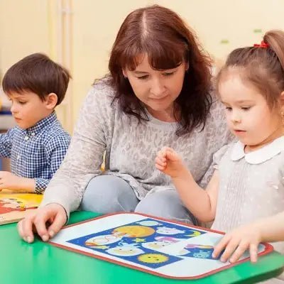 Tableau d'Activité Montessori - MontessoriBoard™ - Planète - Boîte Magic